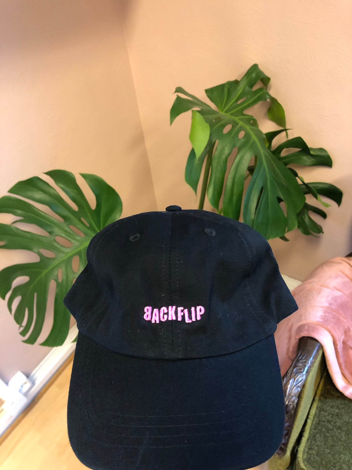 Backflip caps